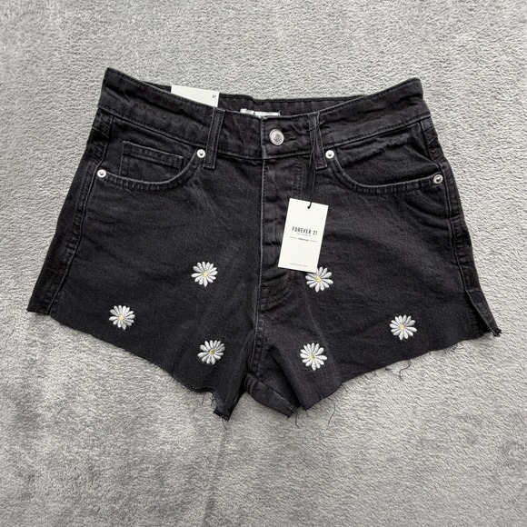 Forever 21 Pants - Forever 21 Shorts Womens 27 Black‎ Daisy Floral Embroidered Denim Cutoff Raw Hem